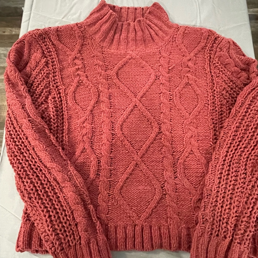 Womens Sz S Cable knit sweater